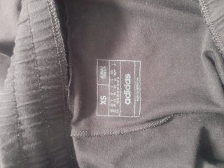 Shorts Adidas negros con rayas