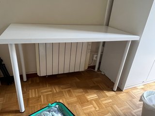 Escritorio blanco largo