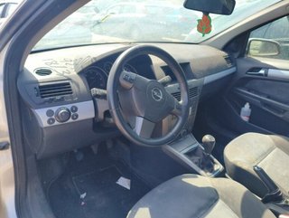 Faro izq opel astra h berlina 1.7 16v cdti 1747026