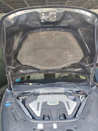 *Limpieza profesional de coches y muebles