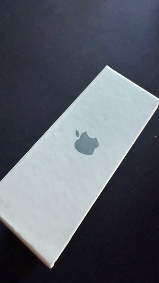 AirPods 4 Bianchi