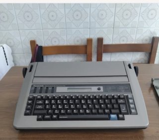 Máquina de escribir Panasonic RX-504