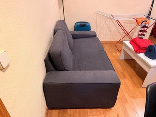Sofá 2 plazas gris Ikea.