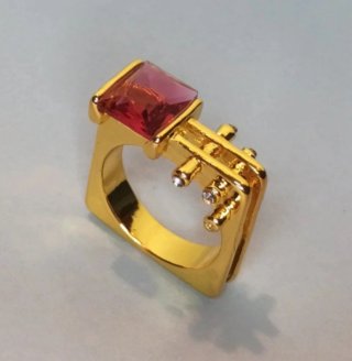 Anillo Diseño Arquitectónico Acero Dorado
