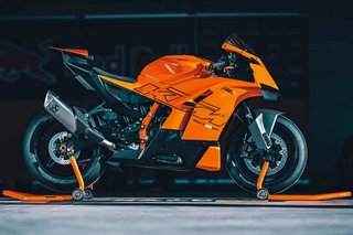 KTM RC 900 Naranja y Negra