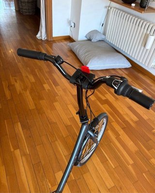 Bicicleta Moma plegable Gris