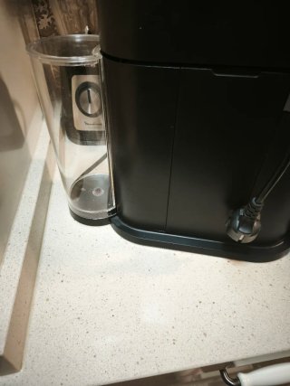Cafetera Nespresso Vertuo Gris