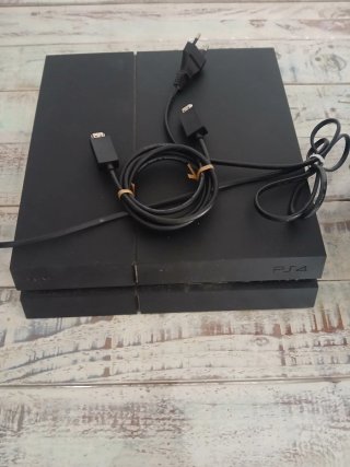PS4 (PlayStation 4) con 25 juegos