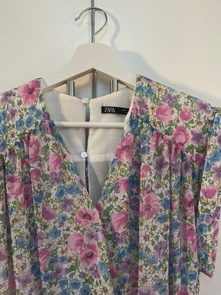 Vestido floral Zara Talla XS
