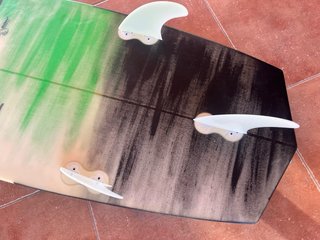 Tabla Kitesurf Strapless Wet Customs 5'4