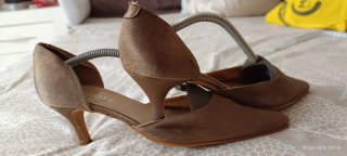Zapatos fiesta raso dorado talla 40