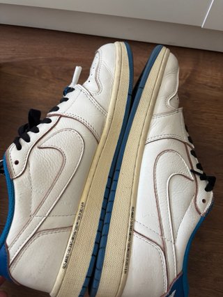 Jordan 1 Low Travis Scott Azul Blanco