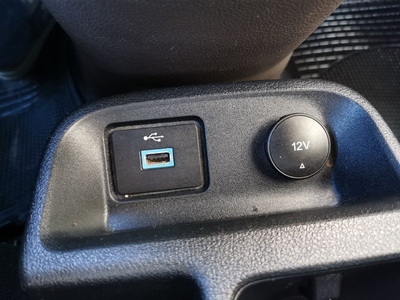 Ford Transit Connect 2022, foto 17