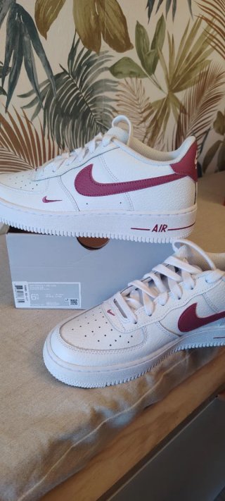 Nike Air Force 1 Talla 39 Rosa y Blanco nuevas