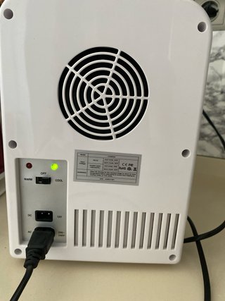 Mini nevera AstroAI