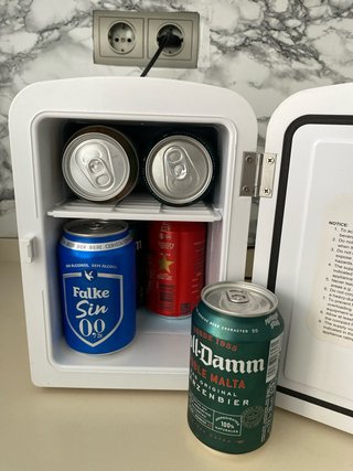 Mini nevera AstroAI