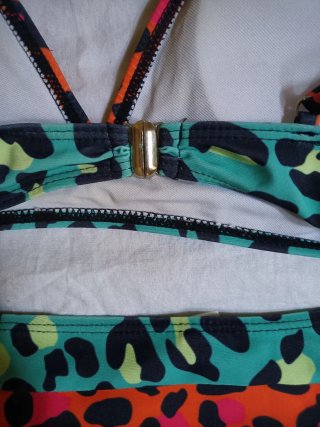 Costume da bagno fantasia floreale e animalier