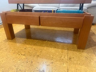 Mesa de centro de madera