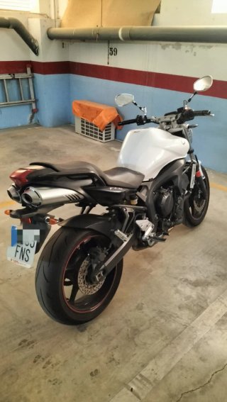 Yamaha FZ6 S2 Naked Blanca 2007