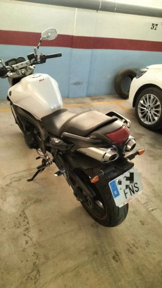 Yamaha FZ6 S2 Naked Blanca 2007