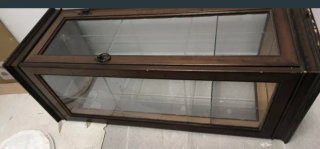 Vetrinetta in legno e vetro
