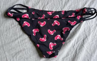 Bikini nero con stampa fenicotteri