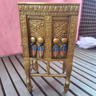 Trono Dourado Faraó Tutankhamon (Veronese)