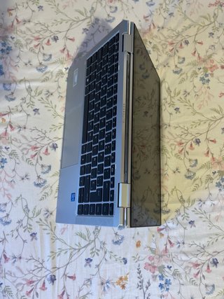 HP EliteBook x360 G8 i7 32GB RAM SSD 256GB Táctil