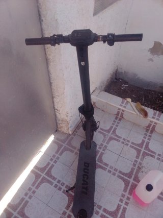 Patín Eléctrico Ducati PRO