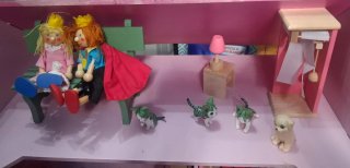 Casita de muñecas rosa