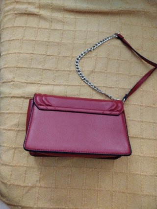 Bolso granate/rojo Stradivarius