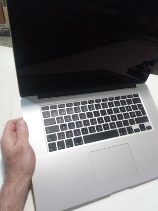 Apple MacBook Pro 15 Core i7 8GB RAM