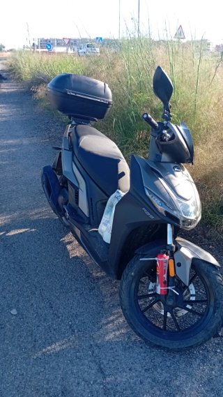 Moto Scooter Gris