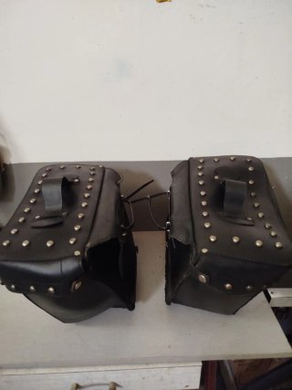 Alforjas y Respaldo Moto Custom Negro