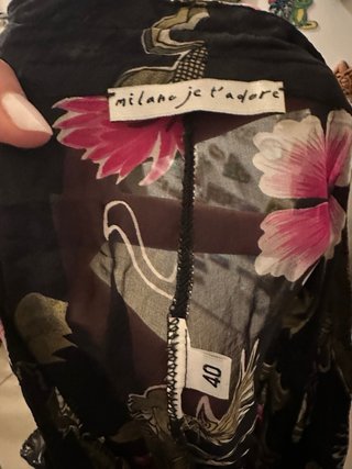 Pantaloni lunghi floreali neri e rosa