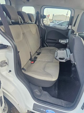 Ford E-Tourneo Courier 2015