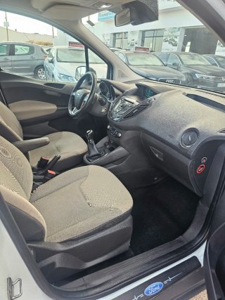 Ford E-Tourneo Courier 2015