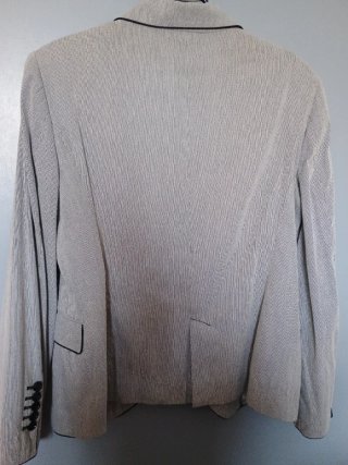 Blazer Zara Talla XL Beige y Negro