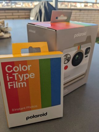 Nueva! Cámara polaroid Now Gen 3 + 8 Películas
