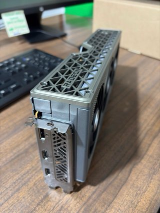 AMD RX 9060 XT 16Gb Sapphire Nitro+