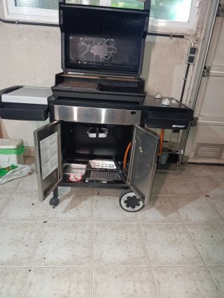 Barbacoa Weber Spirit con funda