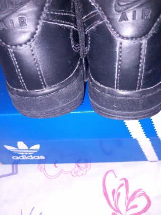 Nike Air Force 1 Mid Negras