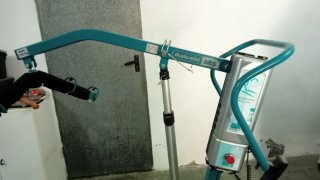 Grúa de bipedestación y elevación AKS DUO