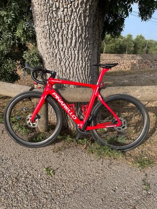 Bicicleta Pinarello Paris Roja