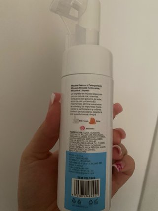 Mousse Detergente Viso Biancolatte La Oumi