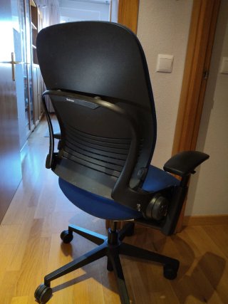 Silla ergonómica oficina azul STEELCASE V2 año2007