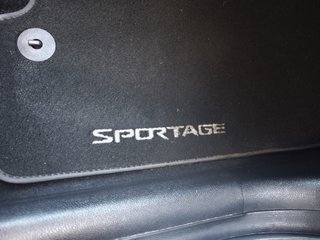 KIA Sportage 2016. 1 solo propietario. pegatina C