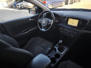 KIA Sportage 2016. 1 solo propietario. pegatina C