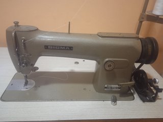 Máquina coser industrial SIGMA con mesa