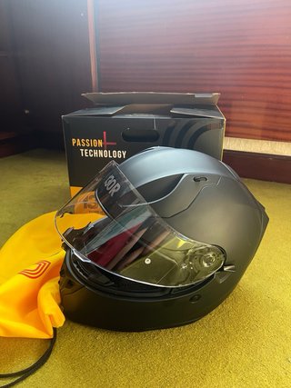 Casco de moto 130R negro